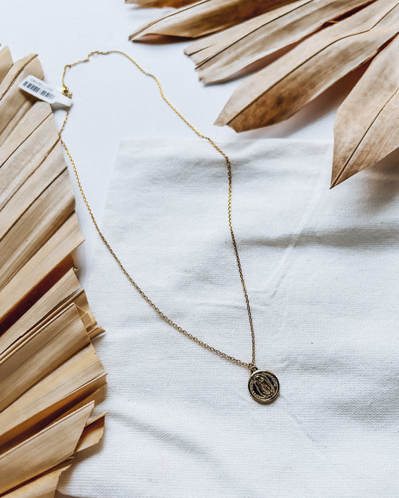 Dainty Mary Coin Necklace [gold]