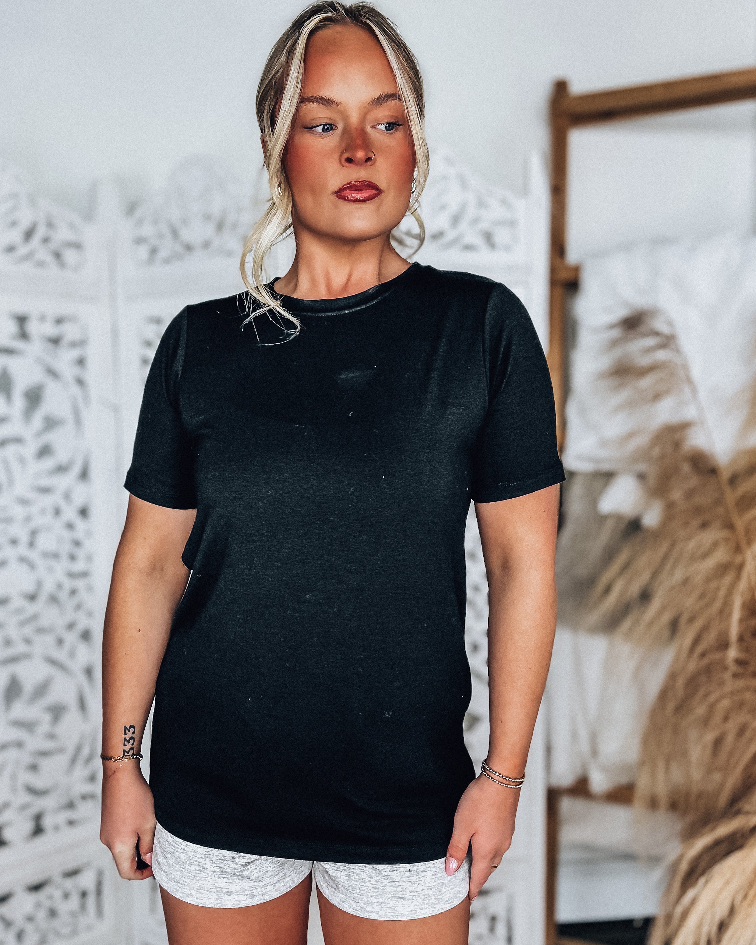 Tonya Basic T-shirt  [black]