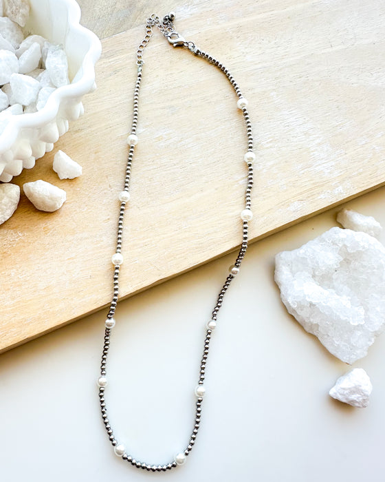 Beaded Pearl Necklace [silver]