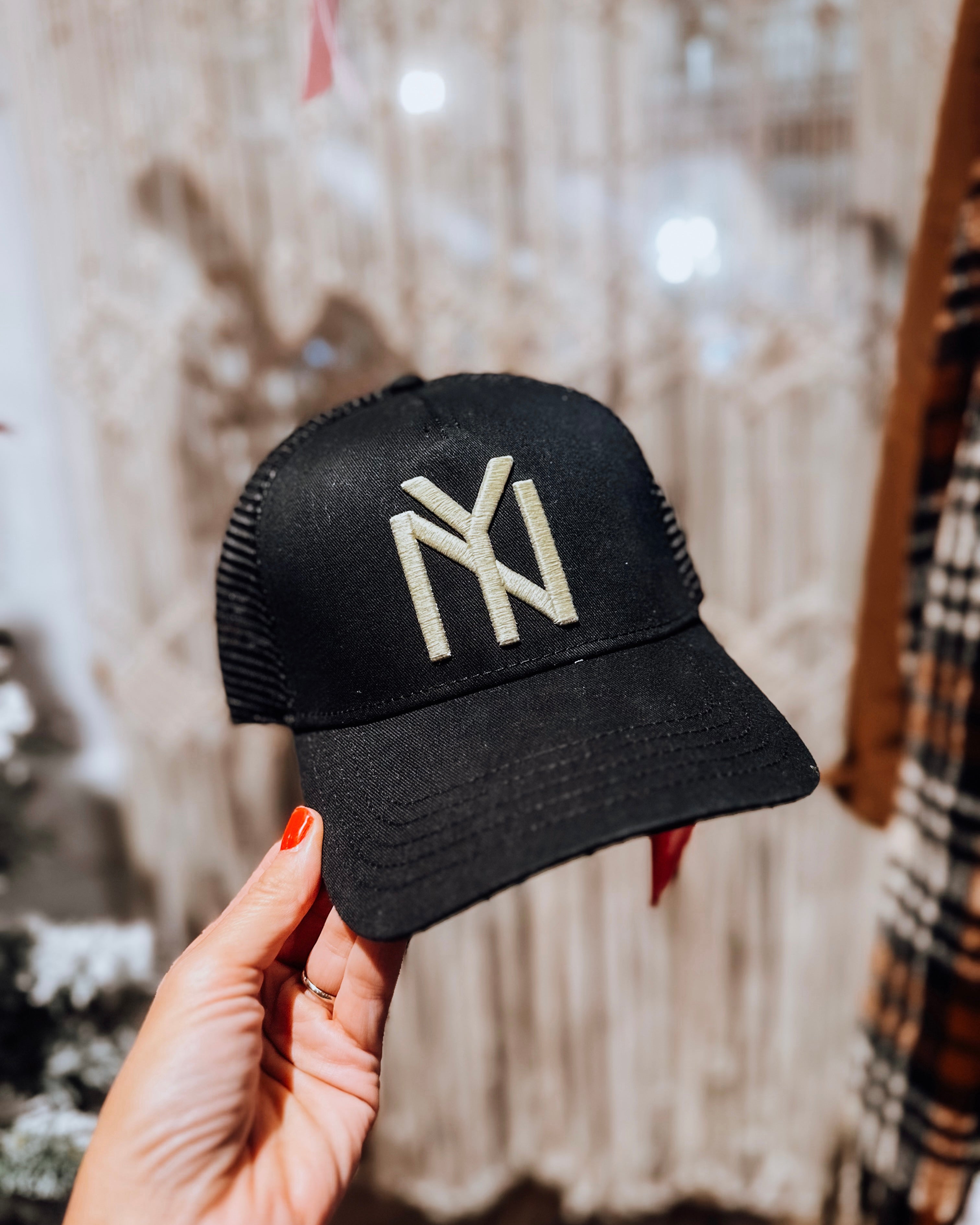 NY  hat [blk/cream]