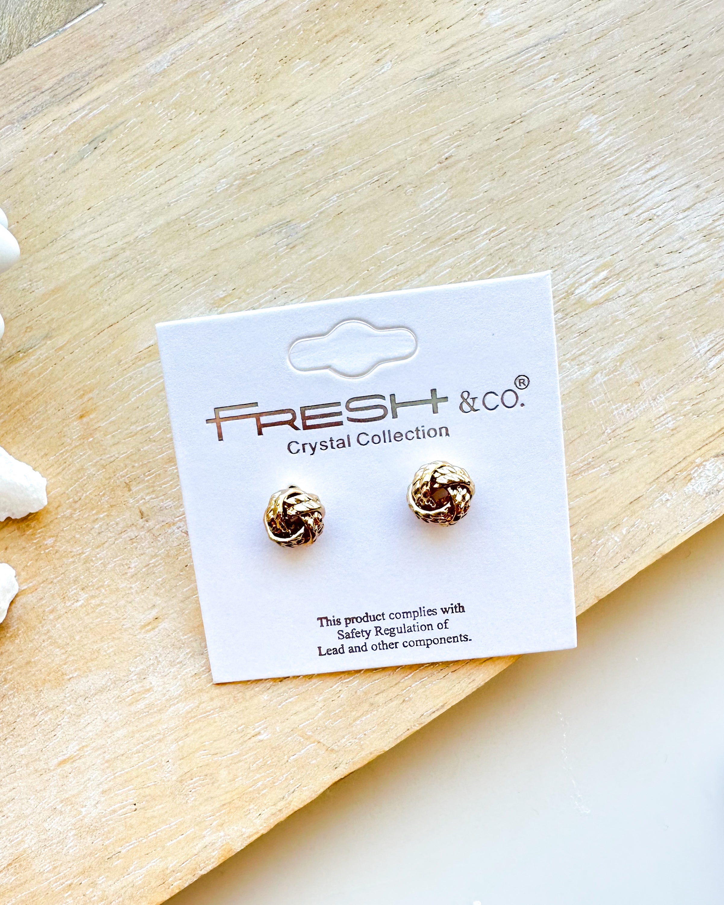 Textured Knot Stud Earrings [gold]