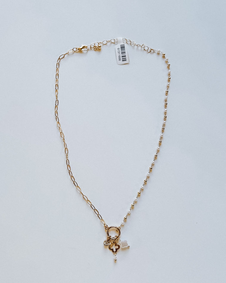 Pearl Clover Charm Necklace [gold]