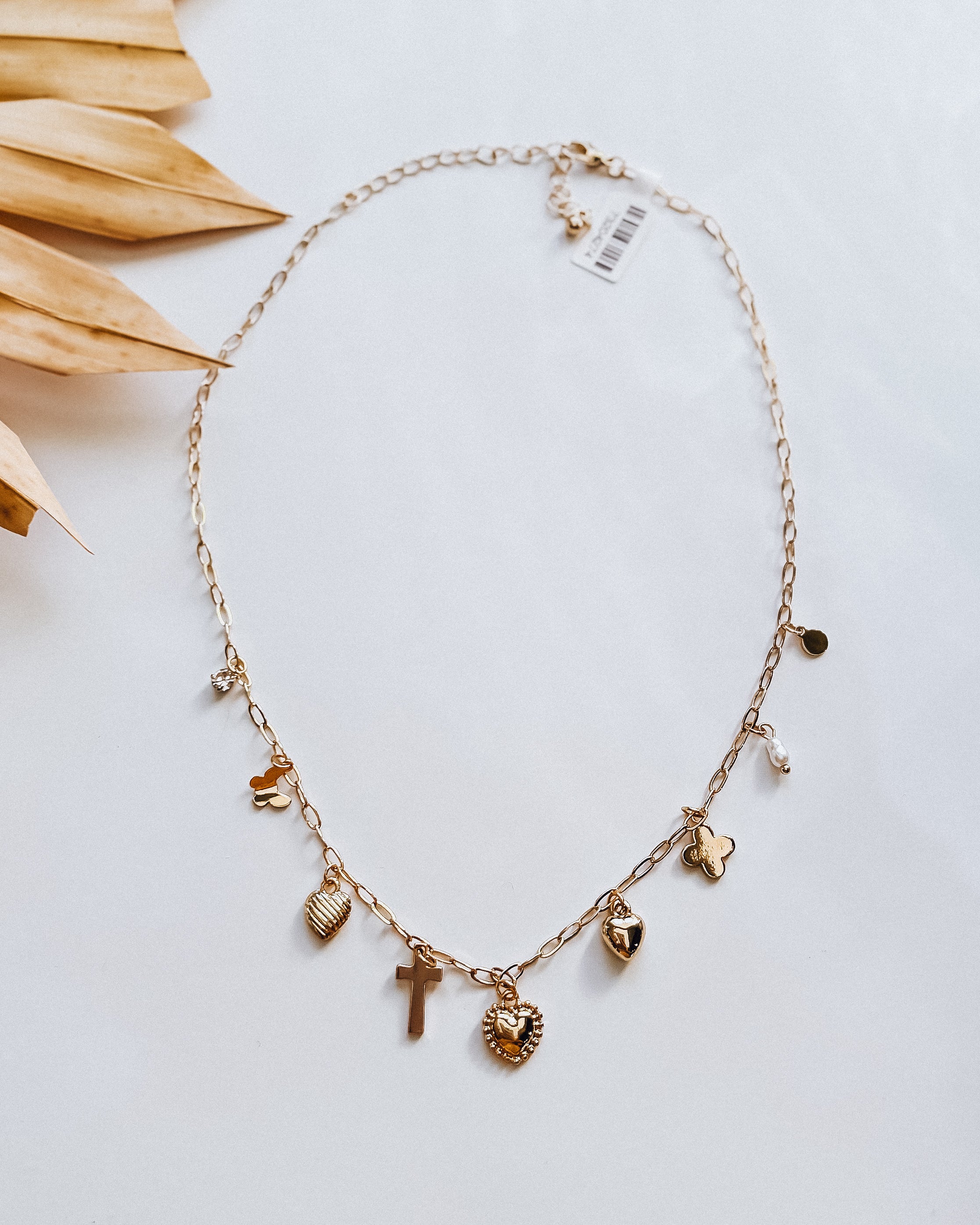 Hearts and Cross Charm Necklace [gold]