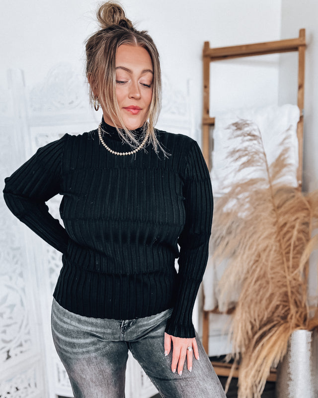 Marlow mockneck ribbed top [black]