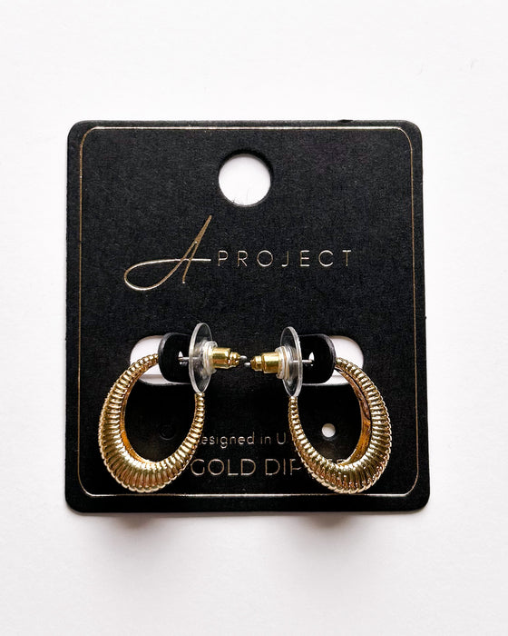 Small Ribbed Hoop Earrings [gold]